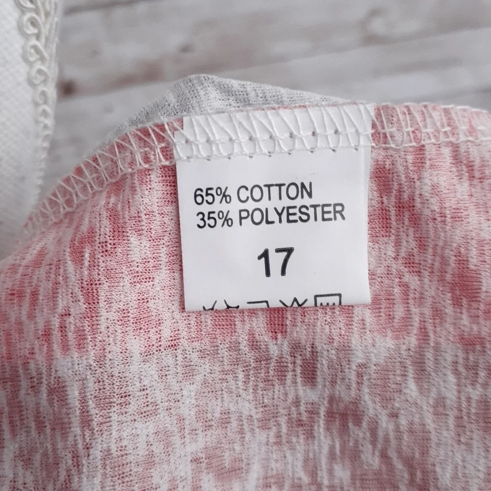 Suvimuga VNeck Top M Long Sleeved Red Gray Plaid 357A - Picture 6 of 7